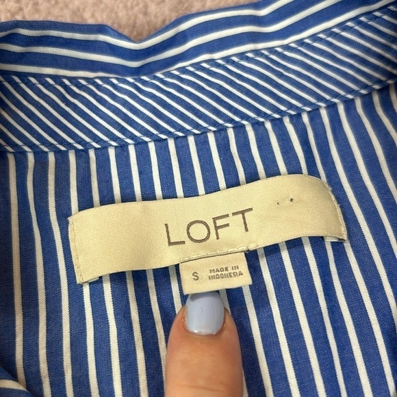 Loft Pin Stripe Bell Sleeve Button Front Blue White Top - Picture 14 of 17